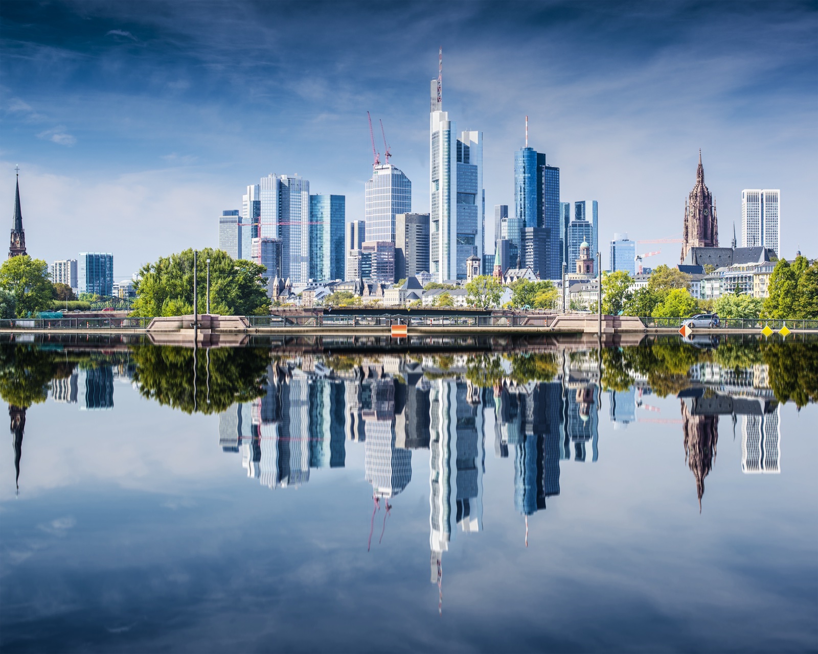 Frankfurter Skyline am Main